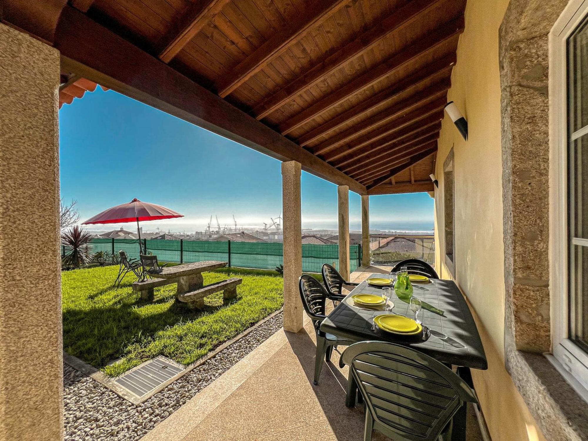 Lovely Sunny-House Виана-ду-Каштелу Экстерьер фото