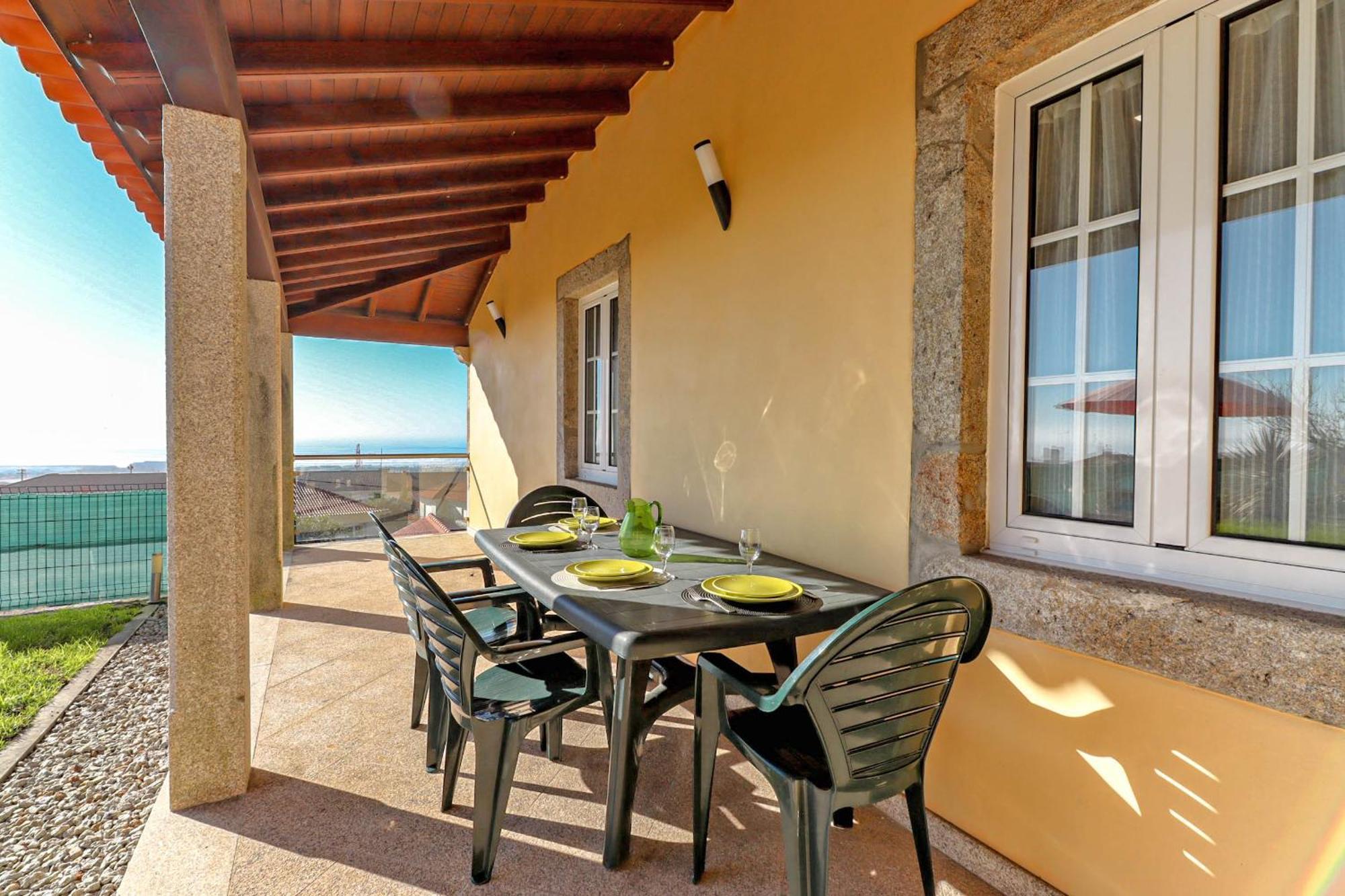 Lovely Sunny-House Виана-ду-Каштелу Экстерьер фото