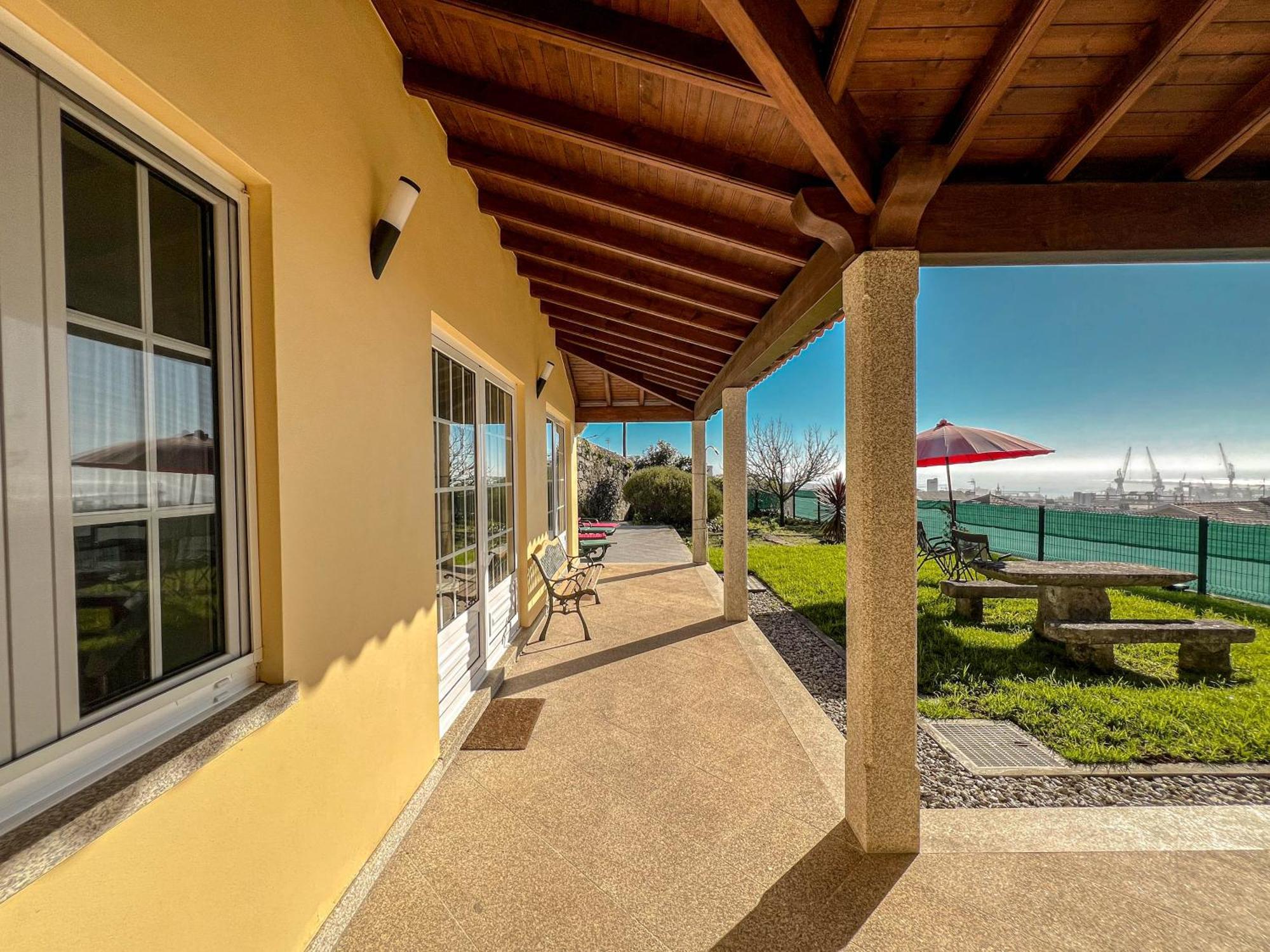 Lovely Sunny-House Виана-ду-Каштелу Экстерьер фото